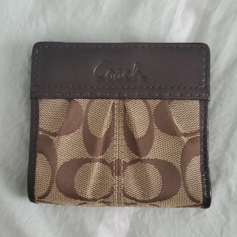 Coach Small Classic Fold Wallet - Picture 1 of 11
